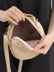 Бежевый женская сумка через плечо, круглая