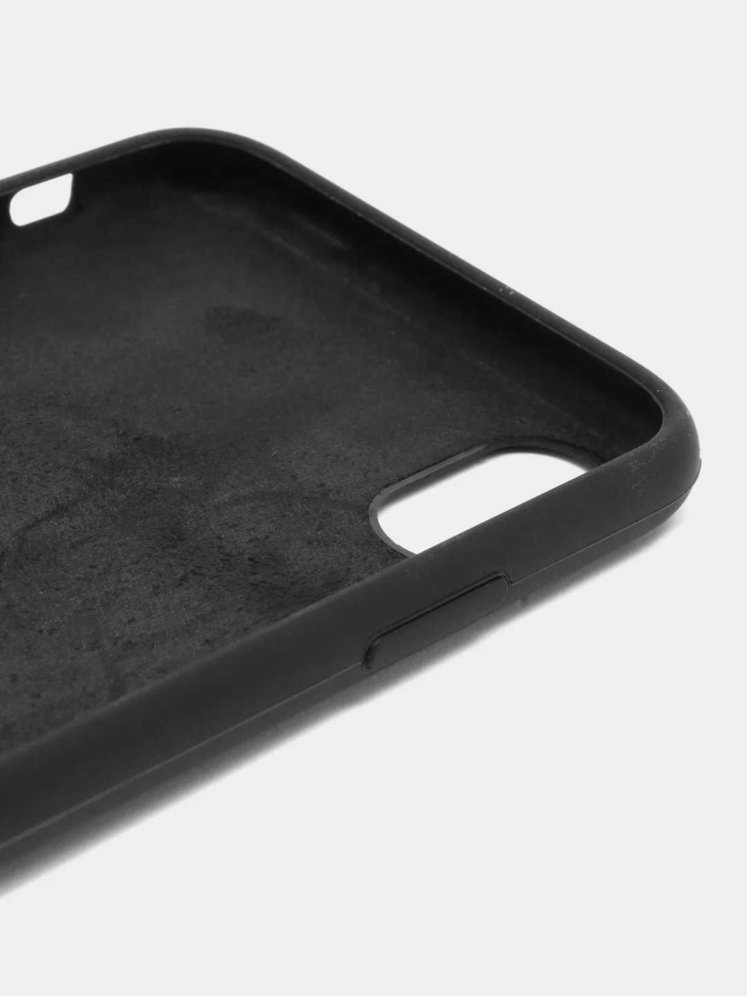Черный чехол на iPhone XS