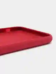 Красный чехол на iPhone XS