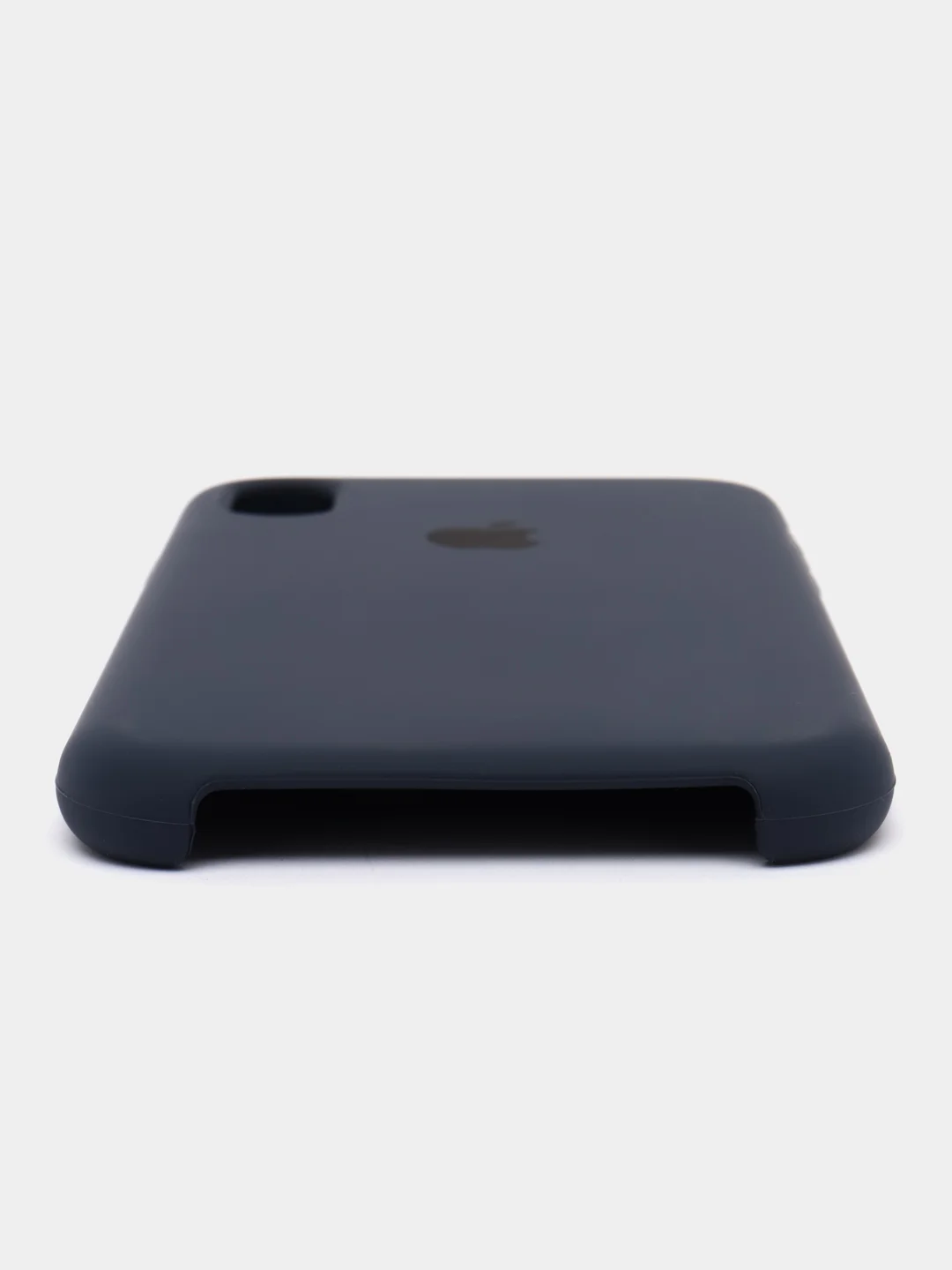 Темно-синий чехол на iPhone XR