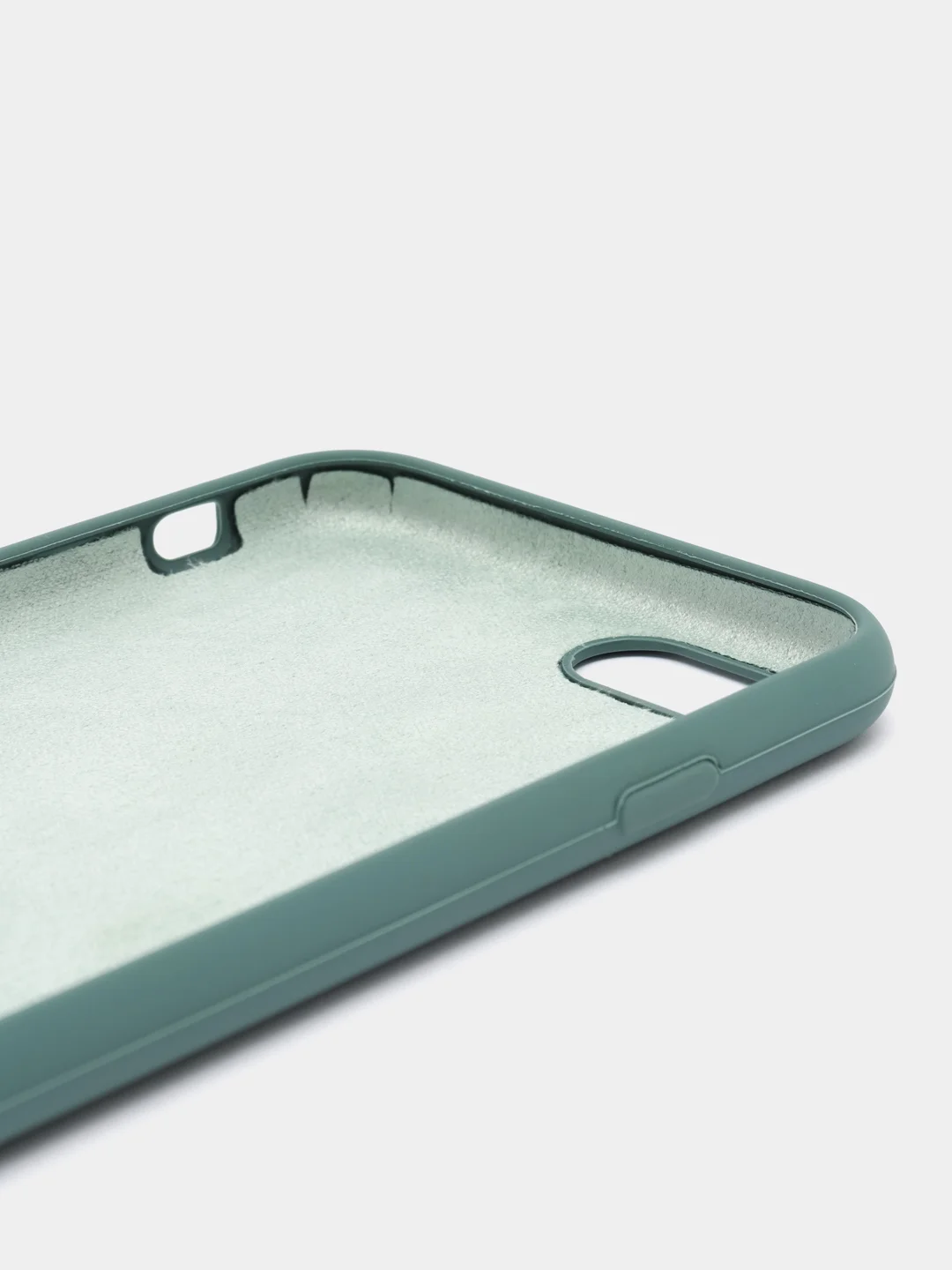 Зеленый чехол для iPhone 8