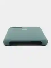 Зеленый чехол для iPhone 8
