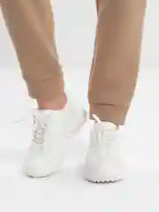 Кроссовки женские