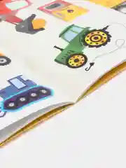 Тракторы. Лабиринты с наклейками