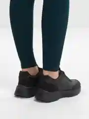 Черный кроссовки женские