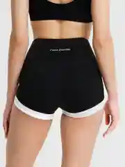 Черный спортивные женские шорты