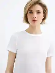 Белый футболка из вискозы женская облегающая