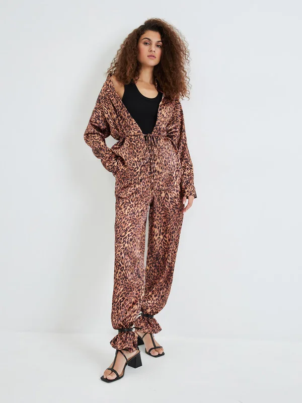 Блузка oversize женская с леопардовым принтом и поясом