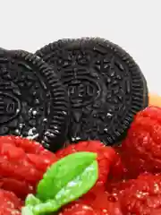 Мыло ручной работы Тарталетка большая с малиной и орео