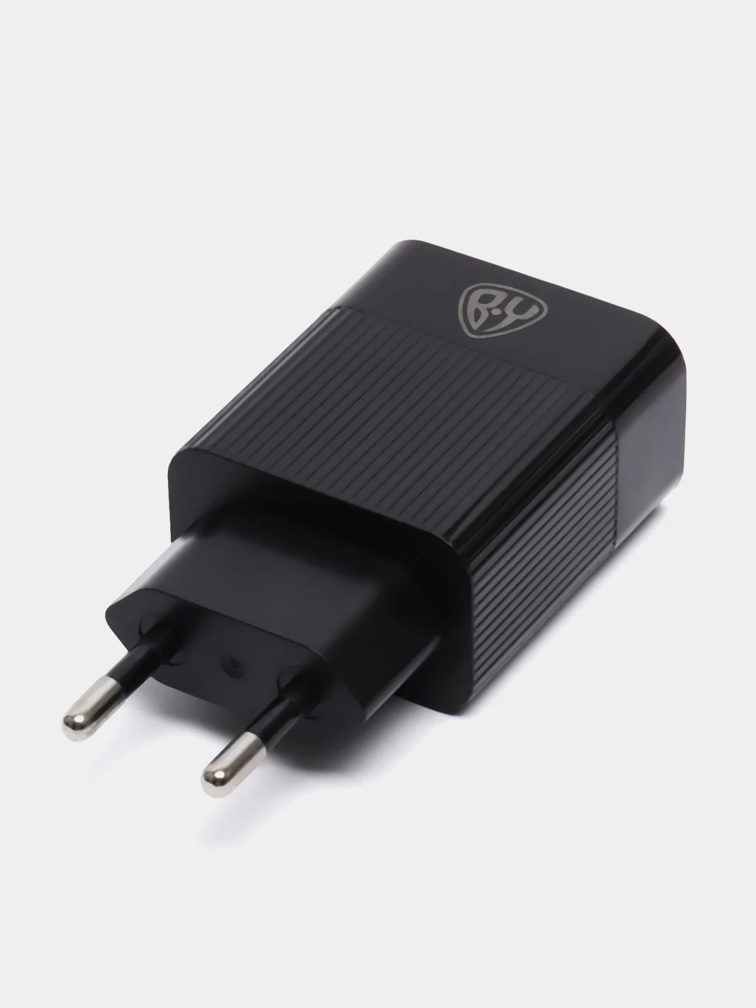 Черный сетевое зарядное устройство Максимум, быстрая зарядка QC3.0, 3xUSB, 3.4А