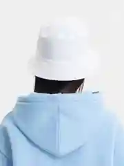 Белый панама женская