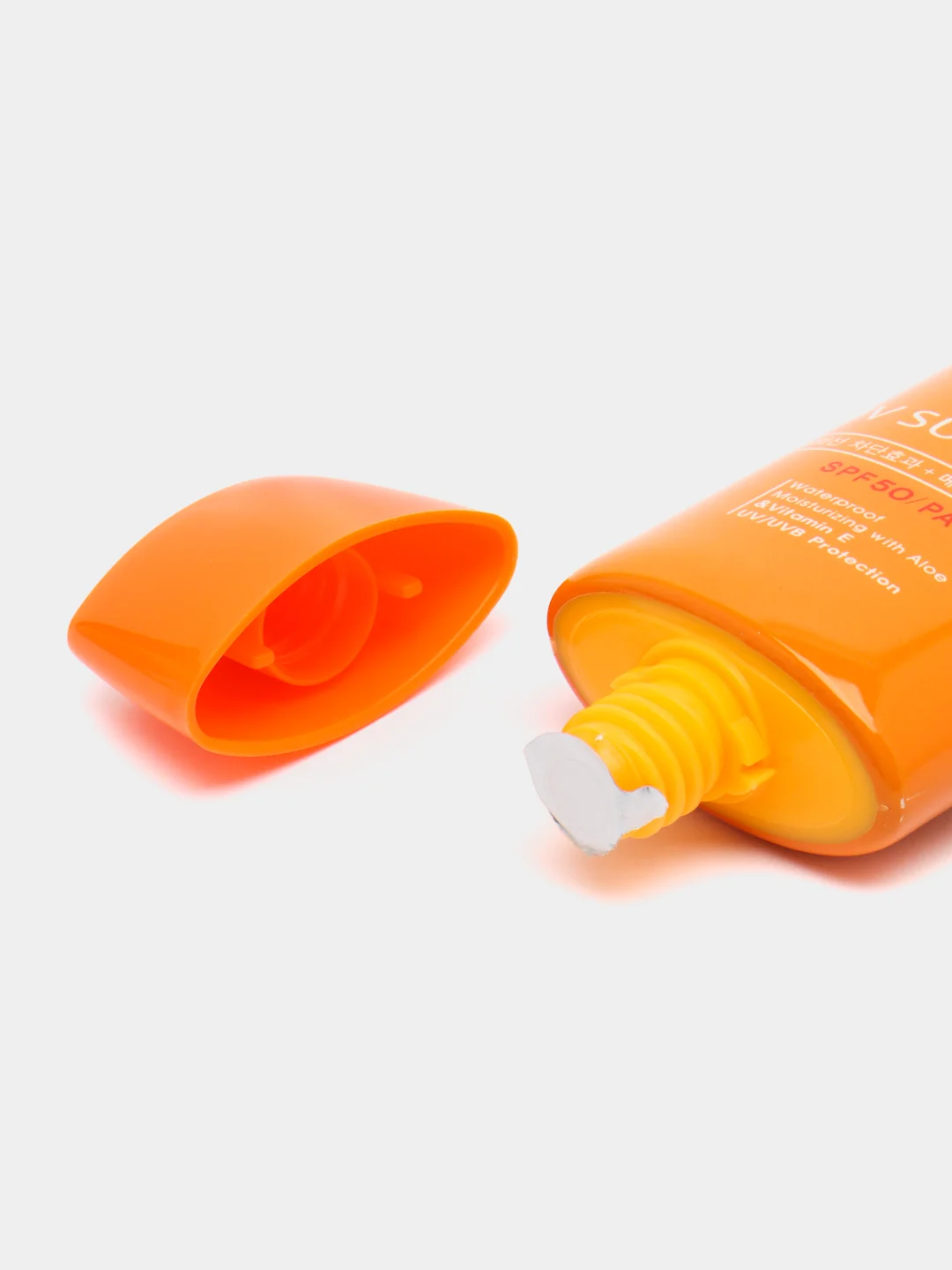 Оранжевый крем солнцезащитный Ekel Soothing & Moisture Sun Block SPF50/PA+++ 70 мл