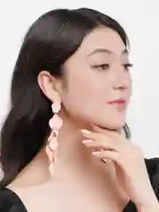 Лайм серьги длинные rose petal, вечерние серьги с лепестками