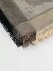 Серебряный платок женский