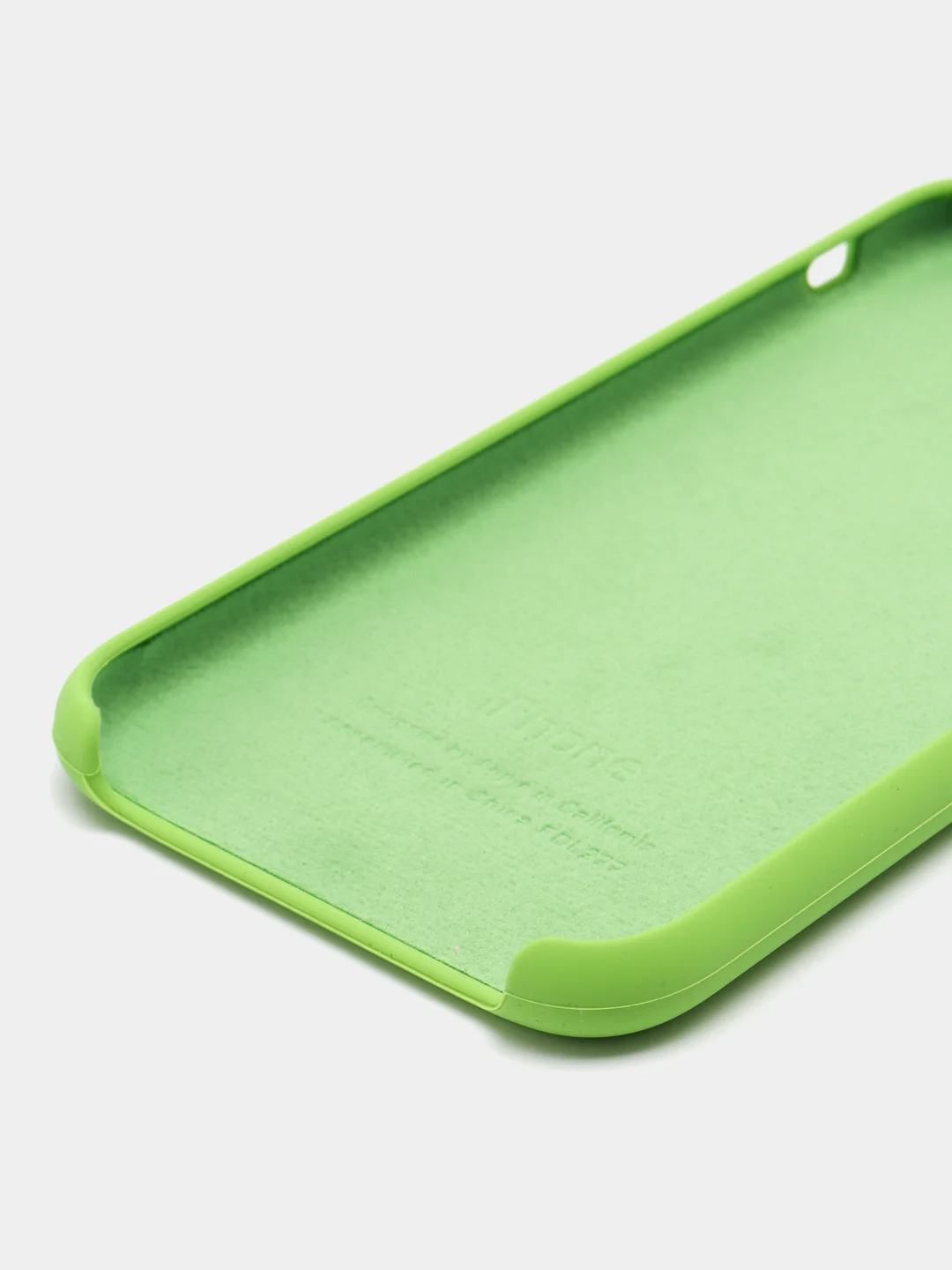 Салатовый чехол Silicone Case для iPhone 11, с открытым низом