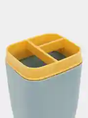 Ледяной футляр для зубных щеток и пасты