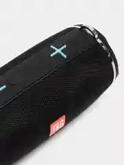 Черный портативная беспроводная Bluetooth колонка Charge 5 со светомузыкой