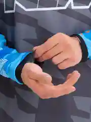 Серый спортивная одежда