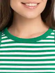 Зеленый топ в полоску