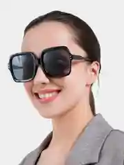 Женские солнцезащитные очки