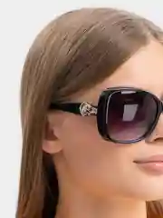 Черный женские солнцезащитные очки