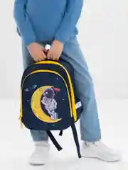 Рюкзак школьный для мальчика Brauberg Kids 2 отделения, Spaceman, светящийся 271384