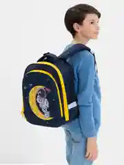 Рюкзак школьный для мальчика Brauberg Kids 2 отделения, Spaceman, светящийся 271384