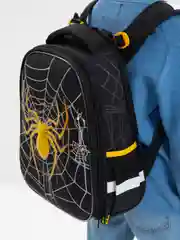 Рюкзак школьный для мальчика Brauberg 2 отделения, с брелком, Venomous spider, 271355