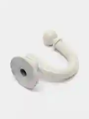 Белый крючок металлический