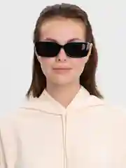 Солнцезащитные очки прямоугольные