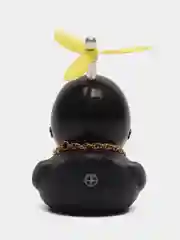 Шоколадный игрушка утка в шлеме и очках с пропеллером, в машину