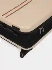 Розовый чемодан складной на колесах
