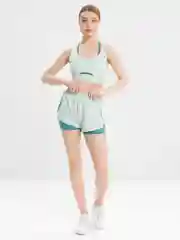 Зеленый шорты, майка для занятия спортом