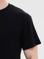 Черный футболка базовая