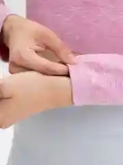 Розовый фитнес костюм женский