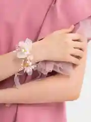 Конфетный браслет из жемчуга