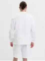 Белый комплект из льна: рубашка и шорты