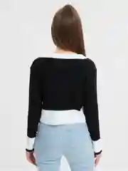 Белый вязаный короткий женский кардиган
