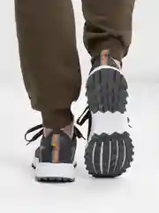 Оранжевый кроссовки мужские