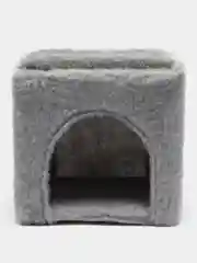 Белый домик для животных с когтеточкой