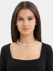 Бежевый колье-ожерелье из бусин и сердечек
