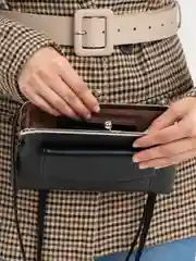 Черный сумка-кошелек женская через плечо, красная, розовая, черная