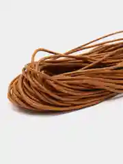 Коричневый шнур вощеный