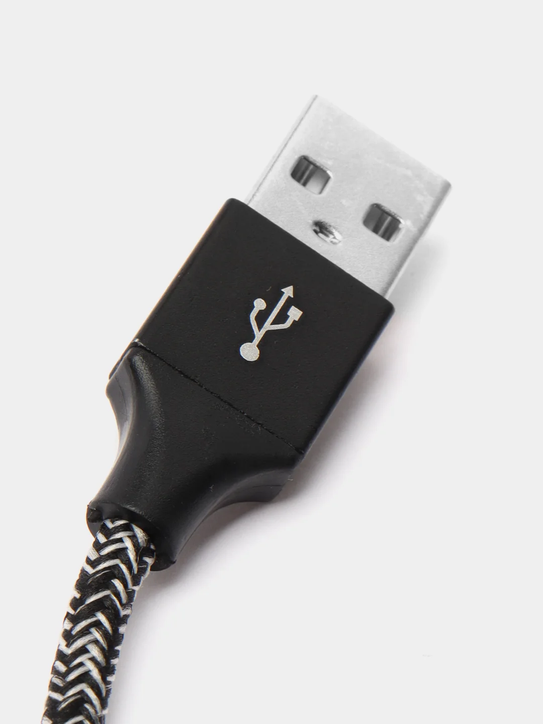 Черный кабель для зарядки Type-C, Lightning, Micro USB