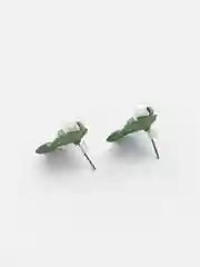 Зеленый серьги - гвоздики, нежные цветы и лепестки с жемчужиной, в корейском стиле