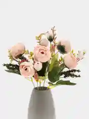 Бежевый искусственные цветы: камелии, пионы, букет