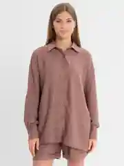 Бежевый женский льняной костюм: шорты и рубашка