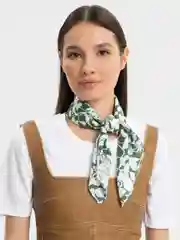 Зеленый платок женский с принтом 70 х 70