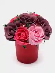 Алый композиция из цветов