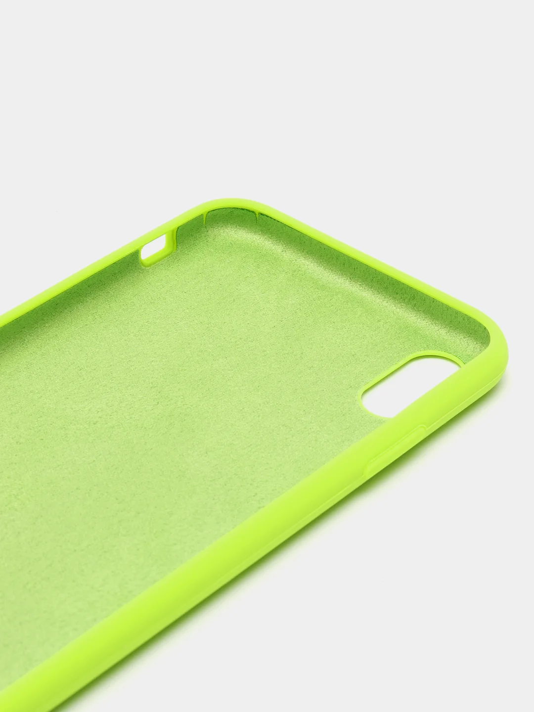Салатовый чехол Silicone Case iPhone 6 / 6+ / 7+ / 8+/ X /XS /XR /11/12/12Pro/13 / 13 Pro Max/ 7 /8